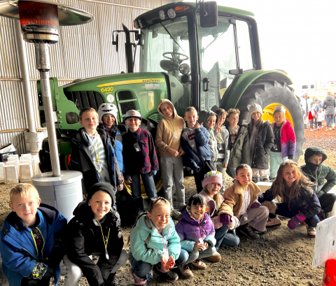 Class picture at Harward Farms.